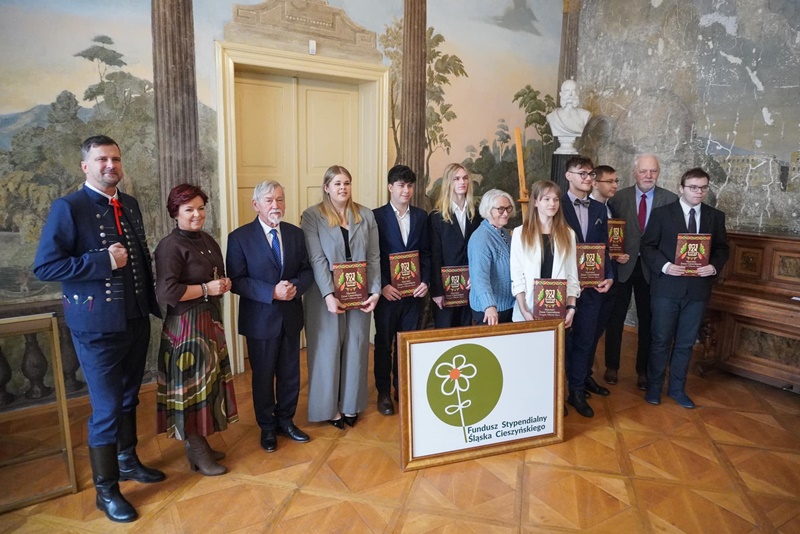 Uroczysta gala wręczenia stypendiów Macierzy Ziemi Cieszyńskiej, fot. BSK
